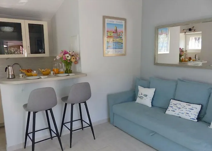 Charmante Petite Maison A L\'Entree De Saint Tropez